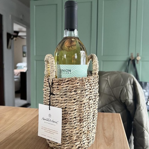 NWT Hearth & Hand with Magnolia Small Twisted Seagrass Basket - Picture 7 of 7